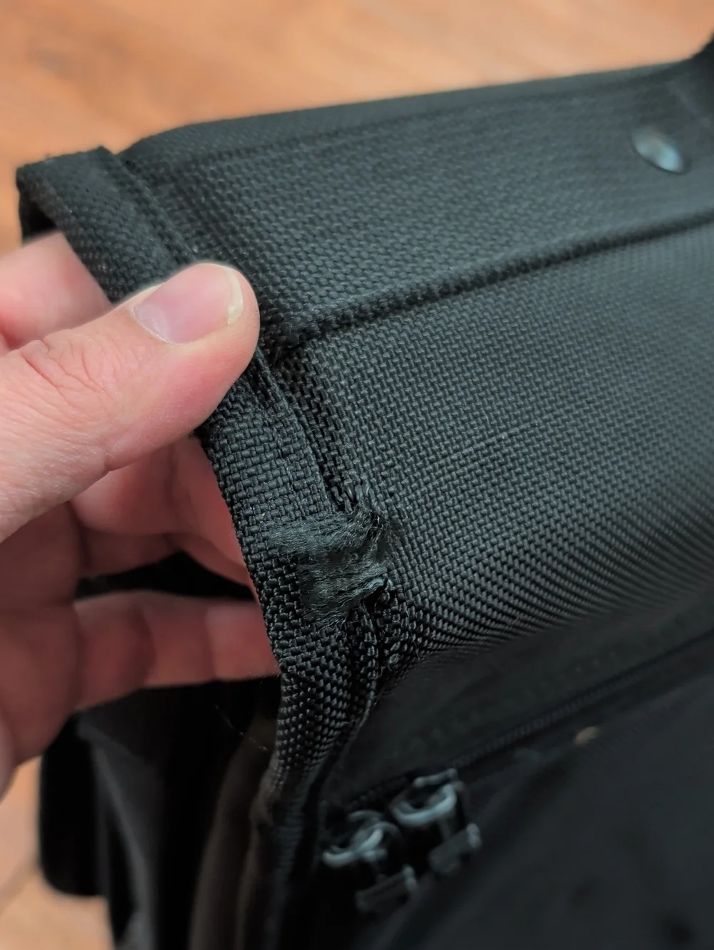 TUMI Black Men's Laptop Messenger Everyday Bag
